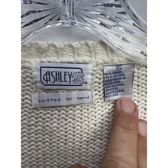 Vtg Ashley XL Hand Knit Christmas Sweater Cardigan V-Neck Button - Picture 6 of 10